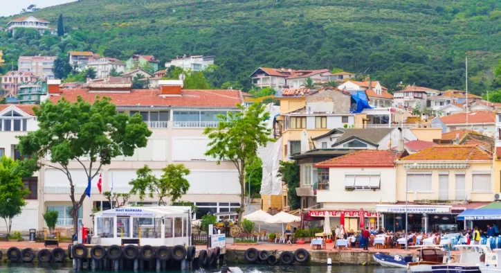 Burgazada’da Ne Yapılır? Gününüzü Dolu Dolu Geçirecek 5 Aktivite