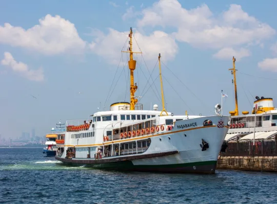 Büyükada'ya Ulaşım: Şehir Hatları Vapur Seferleri