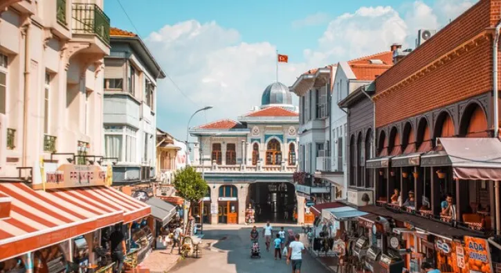 Büyükada Çankaya Caddesi’nin Tarihi Köşkleri